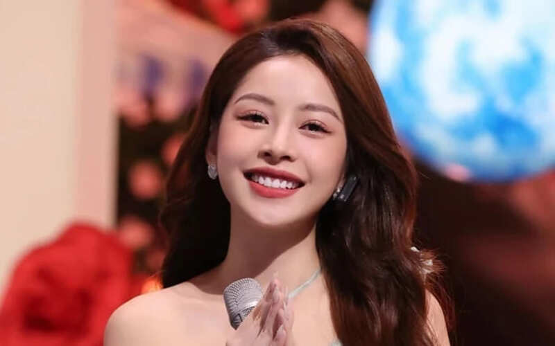 Chi Pu sinh năm 1993 tại Hà Nội, tên thật của nữ ca sĩ là Nguyễn Thùy Chi